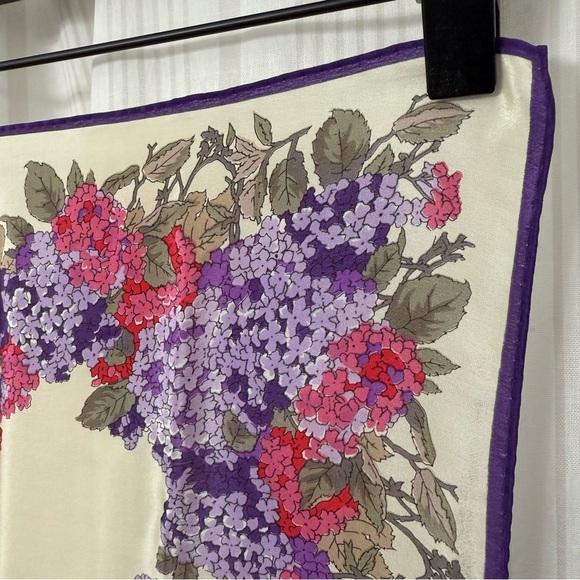 VINTAGE 100% Silk Oscar De La Renta for Accessory Street Floral Oversized Scarf - Picture 6 of 8